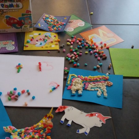 Basteln und Malen mit Playmais