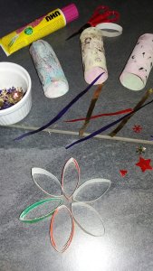 Sterne aus Klorollen