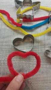 Christbaumanhänger aus Pfeifenputzern