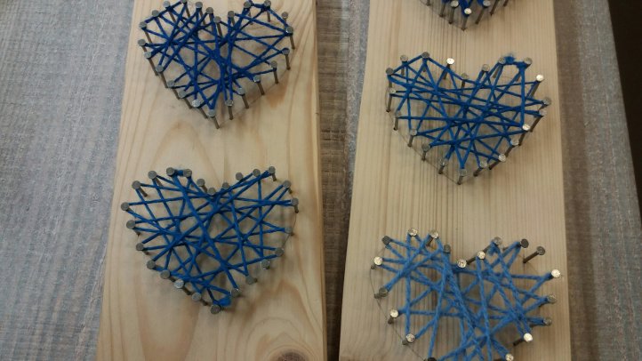 Herzen aus Nägeln und Wolle basteln