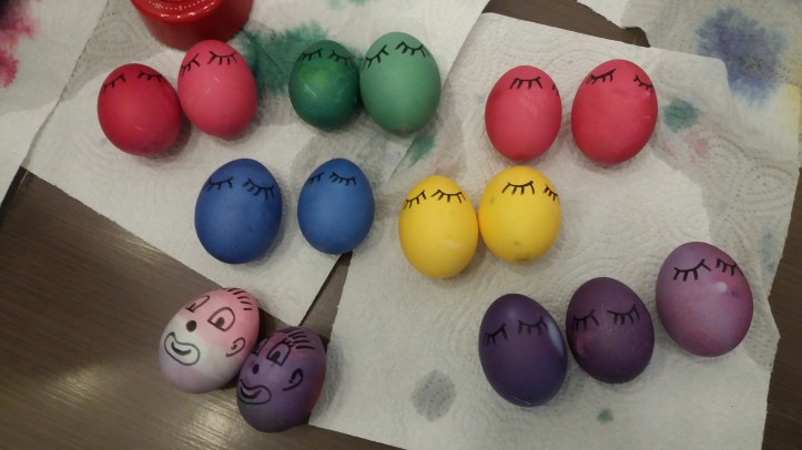 Ostereier färben und Einhörner machen