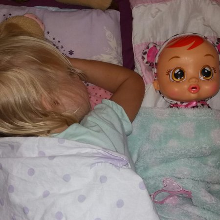 Cry Baby LEA von IMC Toys