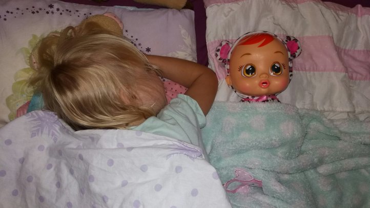 Cry Baby LEA von IMC Toys