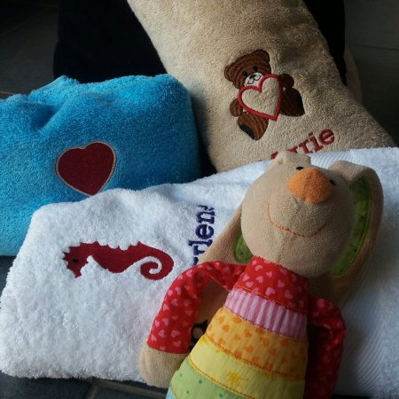 bestickte Handtücher von deinhandtuch.de