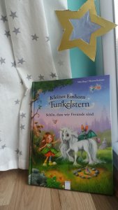 Kleines Einhorn Funkelstern, Arena Verlag