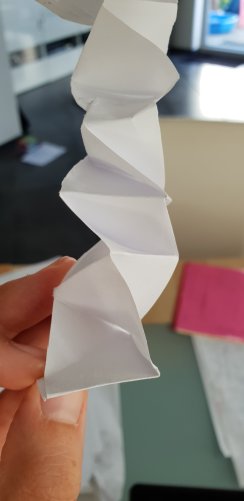 Hexentreppe als Beine basteln