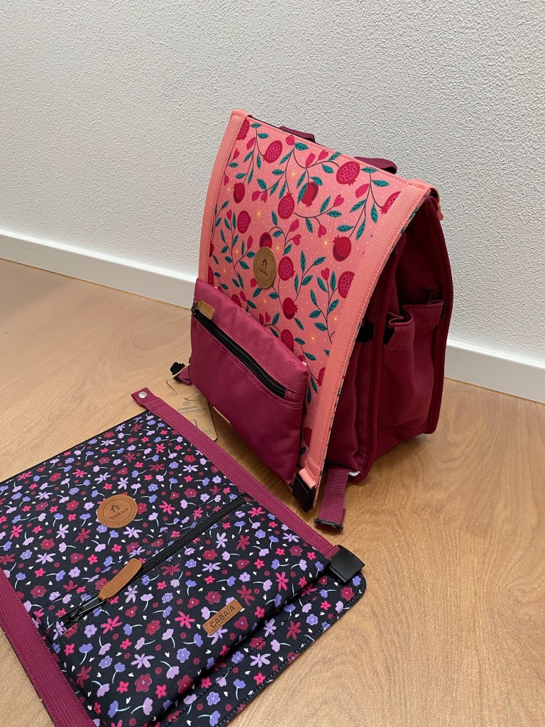Cabaia Schulranzen mit wechselbarer Fronttasche