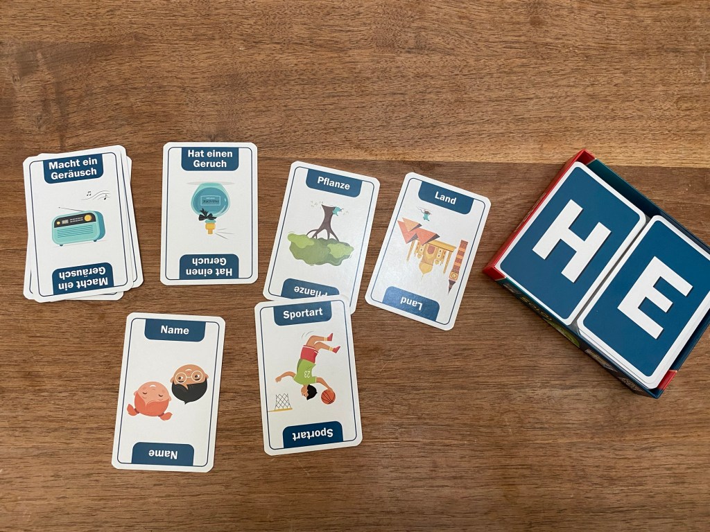 SCHNAPP, LAND, FLUSS und HOCHSPANNUNG von AMIGO Spiele