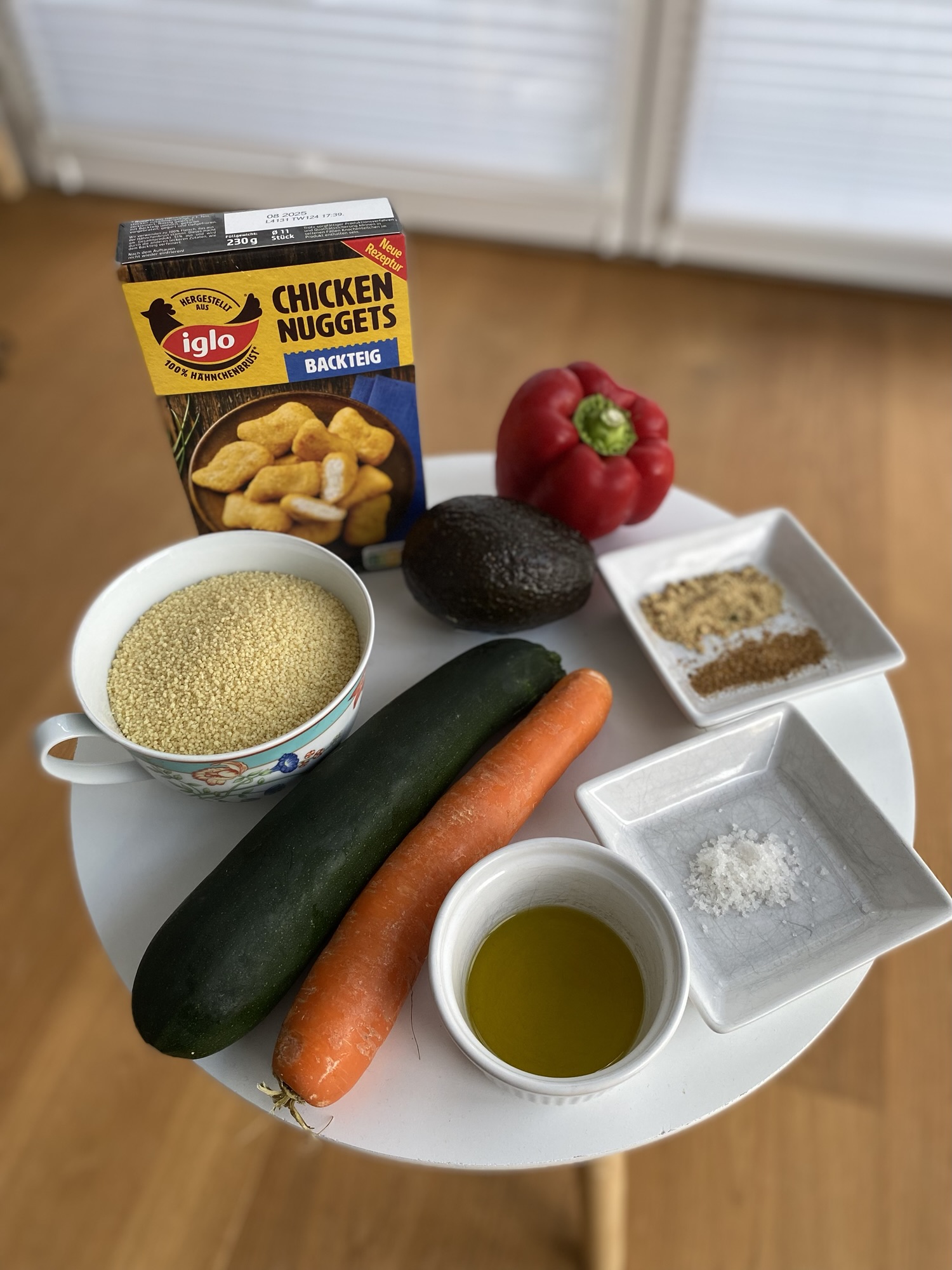 Gemüse Couscous mit Chicken Nuggets