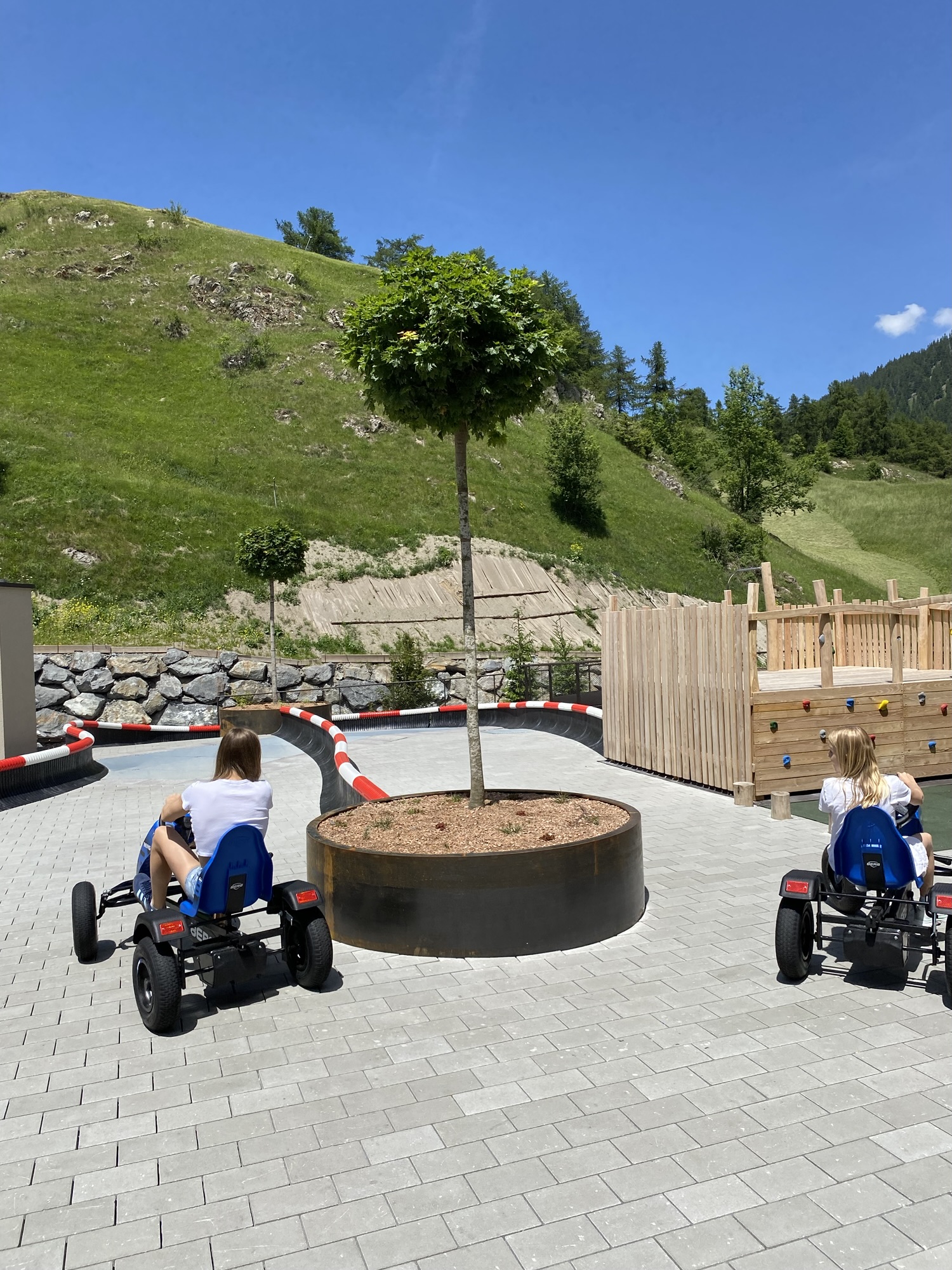 Go Karts im Das Gerstl Family REsort Reschensee