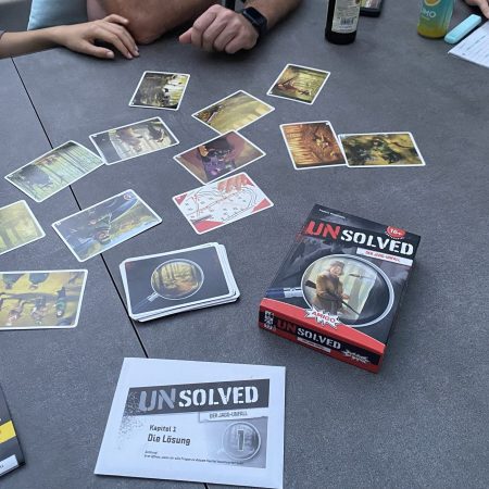 UNSOLVED Spiele AMIGO